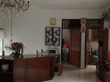 Rumah 3 Lantai di Duren Sawit Jakarta Timur. Dalam Komplek dan Murah