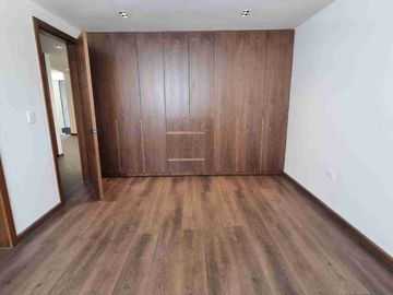 CASA EN VENTA CON ACABADOS DE LUJO EN LOMAS DE ANGELOPOLIS, PUEBLA CON 5 RECAMARAS Y SALÓN DE USOS MÚLTIPLES CON TERRAZA
