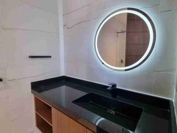 CASA EN VENTA CON ACABADOS DE LUJO EN LOMAS DE ANGELOPOLIS, PUEBLA CON 5 RECAMARAS Y SALÓN DE USOS MÚLTIPLES CON TERRAZA