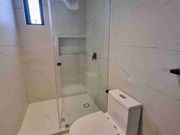 CASA EN VENTA CON ACABADOS DE LUJO EN LOMAS DE ANGELOPOLIS, PUEBLA CON 5 RECAMARAS Y SALÓN DE USOS MÚLTIPLES CON TERRAZA