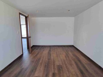 CASA EN VENTA CON ACABADOS DE LUJO EN LOMAS DE ANGELOPOLIS, PUEBLA CON 5 RECAMARAS Y SALÓN DE USOS MÚLTIPLES CON TERRAZA