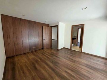CASA EN VENTA CON ACABADOS DE LUJO EN LOMAS DE ANGELOPOLIS, PUEBLA CON 5 RECAMARAS Y SALÓN DE USOS MÚLTIPLES CON TERRAZA