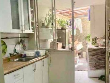 Departamento en primer piso con jardín y terrazs