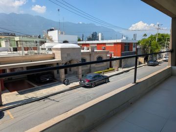 PROPIEDAD DE USO COMERCIAL PARA CLÍNICA U OFICINAS EN COLONIA DEL VALLE