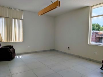 PROPIEDAD DE USO COMERCIAL PARA CLÍNICA U OFICINAS EN COLONIA DEL VALLE