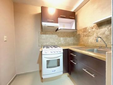 Departamento en renta 2 recámaras y 1 estacionamiento en Roma Sur