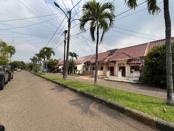 Rumah Luas Harga Murah di Villa Melati Mas
