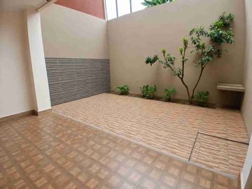DIJUAL RUMAH 2 LANTAI DEKAT LRT CIRACAS, JAKARTA TIMUR