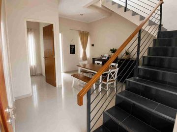 DIJUAL RUMAH 2 LANTAI DEKAT LRT CIRACAS, JAKARTA TIMUR