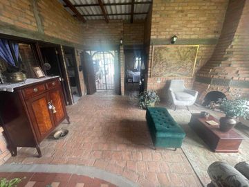 SE VENDE ☕🌳 ¡ESPECTACULAR FINCA  Y DE DESCANSO EN TIMBÍO, CAUCA! 🌳☕¡Una inversión estratégica que ya está produciendo! Espectacular propiedad rural de 16.763 m² en total, disponible completa o por lotes independientes con ESCRITURA INDIVIDUAL.📌ÁREA 16.763 mts2