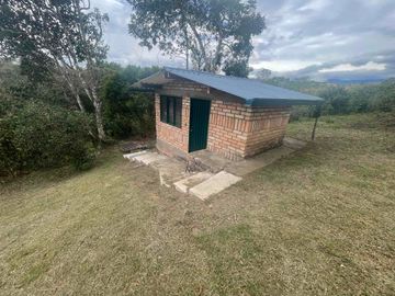 SE VENDE ☕🌳 ¡ESPECTACULAR FINCA  Y DE DESCANSO EN TIMBÍO, CAUCA! 🌳☕¡Una inversión estratégica que ya está produciendo! Espectacular propiedad rural de 16.763 m² en total, disponible completa o por lotes independientes con ESCRITURA INDIVIDUAL.📌ÁREA 16.763 mts2