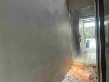 Jual Rumah 3 Lantai Grand Wisata Z Living Semi furnished & Strategis