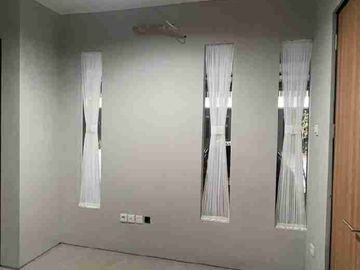 Jual Rumah 3 Lantai Grand Wisata Z Living Semi furnished & Strategis