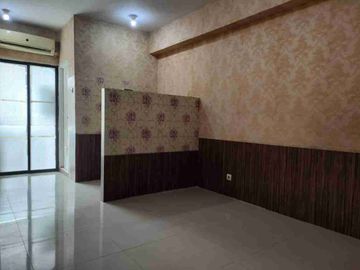 Jual Rumah 3 Lantai Grand Wisata Z Living Semi furnished & Strategis