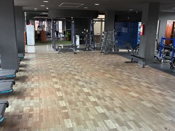 RENTO AMPLIO LOCAL DE 450 M2 EN AV. ILALO VALLE DE LOS CHILLOS