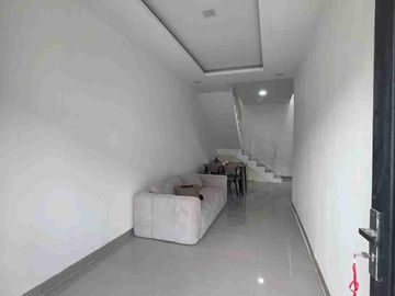RUMAH MEWAH DI SETIABUDI MEDAN SIAP HUNI LOKASI DALAM KOMPLEK