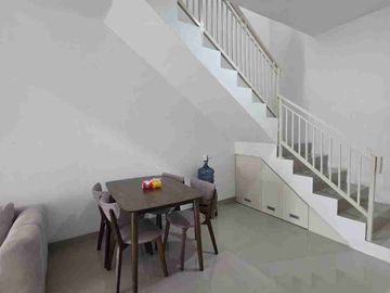 RUMAH MEWAH DI SETIABUDI MEDAN SIAP HUNI LOKASI DALAM KOMPLEK