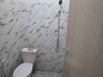 RUMAH MEWAH DI SETIABUDI MEDAN SIAP HUNI LOKASI DALAM KOMPLEK