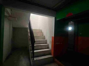 DISWAKAN RUKO DIMENSI 11 x 22, Di Lokasi komersil Beji Depok, Kota Depok