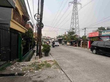 DISWAKAN RUKO DIMENSI 11 x 22, Di Lokasi komersil Beji Depok, Kota Depok