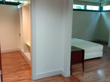 Special Three Bedroom Unit with Patio in Rizal Tower For Lease