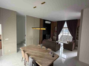 Dijual Rumah Posisi di Hook Summarecon Bogor.Full Furnished.