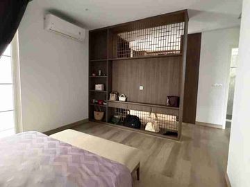 Dijual Rumah Posisi di Hook Summarecon Bogor.Full Furnished.