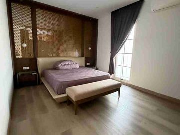 Dijual Rumah Posisi di Hook Summarecon Bogor.Full Furnished.