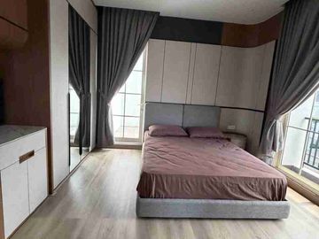 Dijual Rumah Posisi di Hook Summarecon Bogor.Full Furnished.
