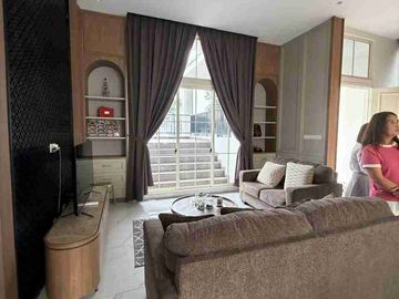 Dijual Rumah Posisi di Hook Summarecon Bogor.Full Furnished.