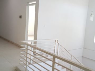 Dijual Rumah Mewah Jogja Dekat Tugu LT 697m² Siap Huni Halaman Luas