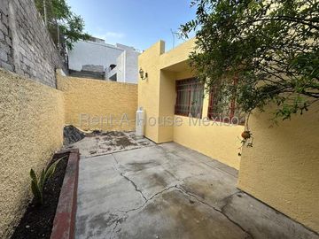 RENTA - Desarrollo San Pablo. Casa amueblada de 2 recámaras