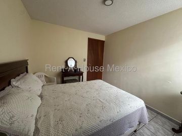 RENTA - Desarrollo San Pablo. Casa amueblada de 2 recámaras