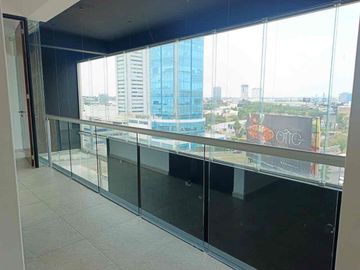 Rento moderno loft de dos habitaciones a la entrada de Lomas por Chedraui.