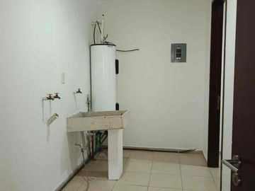 Rento moderno loft de dos habitaciones a la entrada de Lomas por Chedraui.