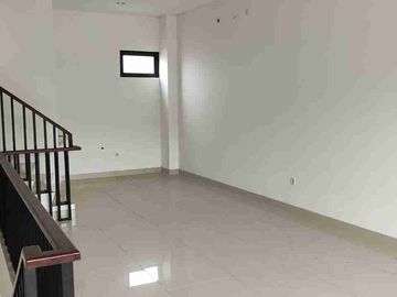 Ruko baru 3 Lantai Enchante Business Park BSD hadap jalan raya disewakan