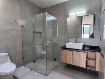 Casa en Renta de 4 Recamaras en Solares Residencial Zapopan