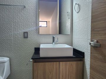 Casa en Renta de 4 Recamaras en Solares Residencial Zapopan