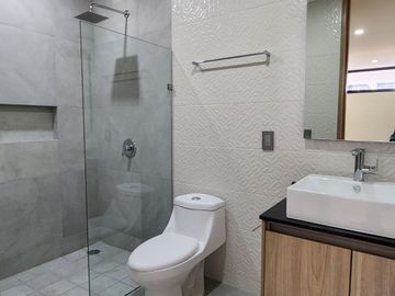 Casa en Renta de 4 Recamaras en Solares Residencial Zapopan