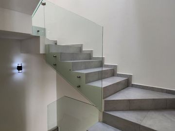 Casa en Renta de 4 Recamaras en Solares Residencial Zapopan