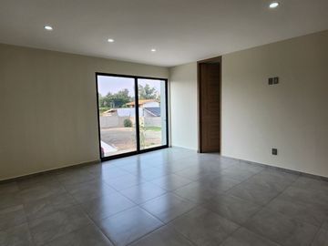 Casa en Renta de 4 Recamaras en Solares Residencial Zapopan