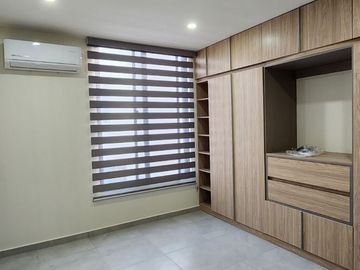 Casa en Renta de 4 Recamaras en Solares Residencial Zapopan