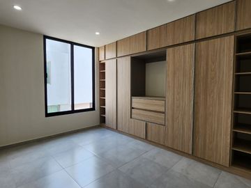 Casa en Renta de 4 Recamaras en Solares Residencial Zapopan