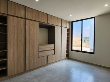 Casa en Renta de 4 Recamaras en Solares Residencial Zapopan