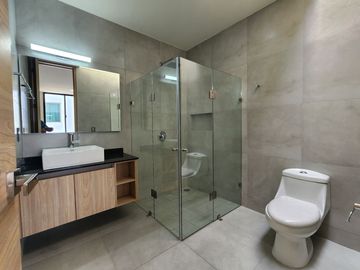 Casa en Renta de 4 Recamaras en Solares Residencial Zapopan