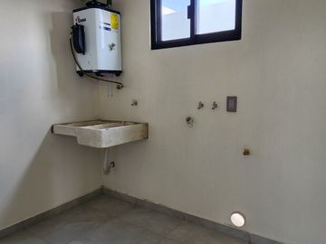 Casa en Renta de 4 Recamaras en Solares Residencial Zapopan
