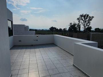 Casa en Renta de 4 Recamaras en Solares Residencial Zapopan