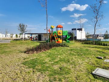 Casa en Renta de 4 Recamaras en Solares Residencial Zapopan