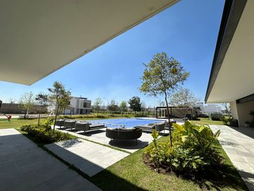 Casa en Renta de 4 Recamaras en Solares Residencial Zapopan