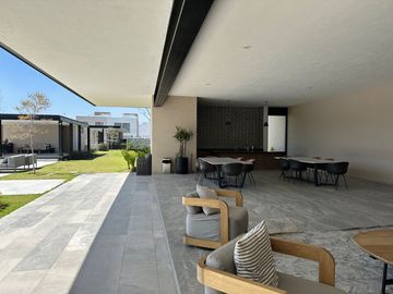 Casa en Renta de 4 Recamaras en Solares Residencial Zapopan